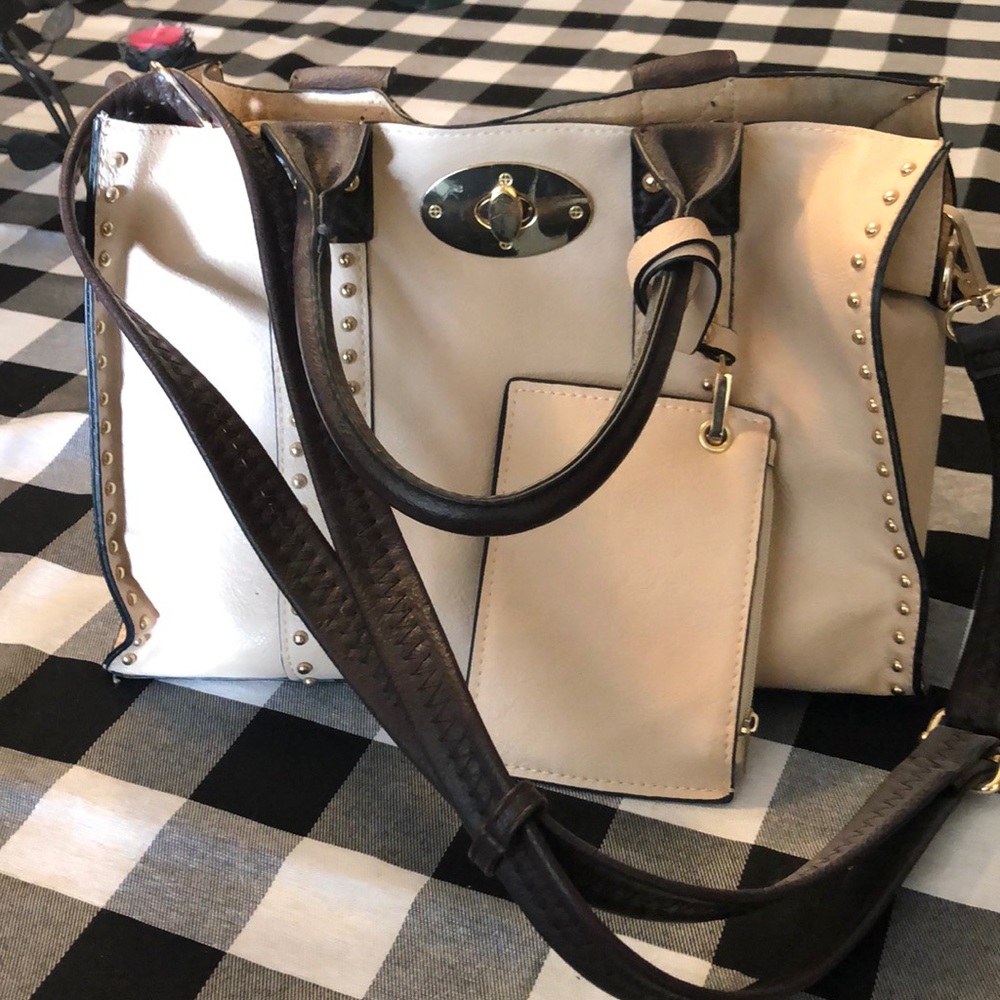 Handbag - Picture 2 of 3
